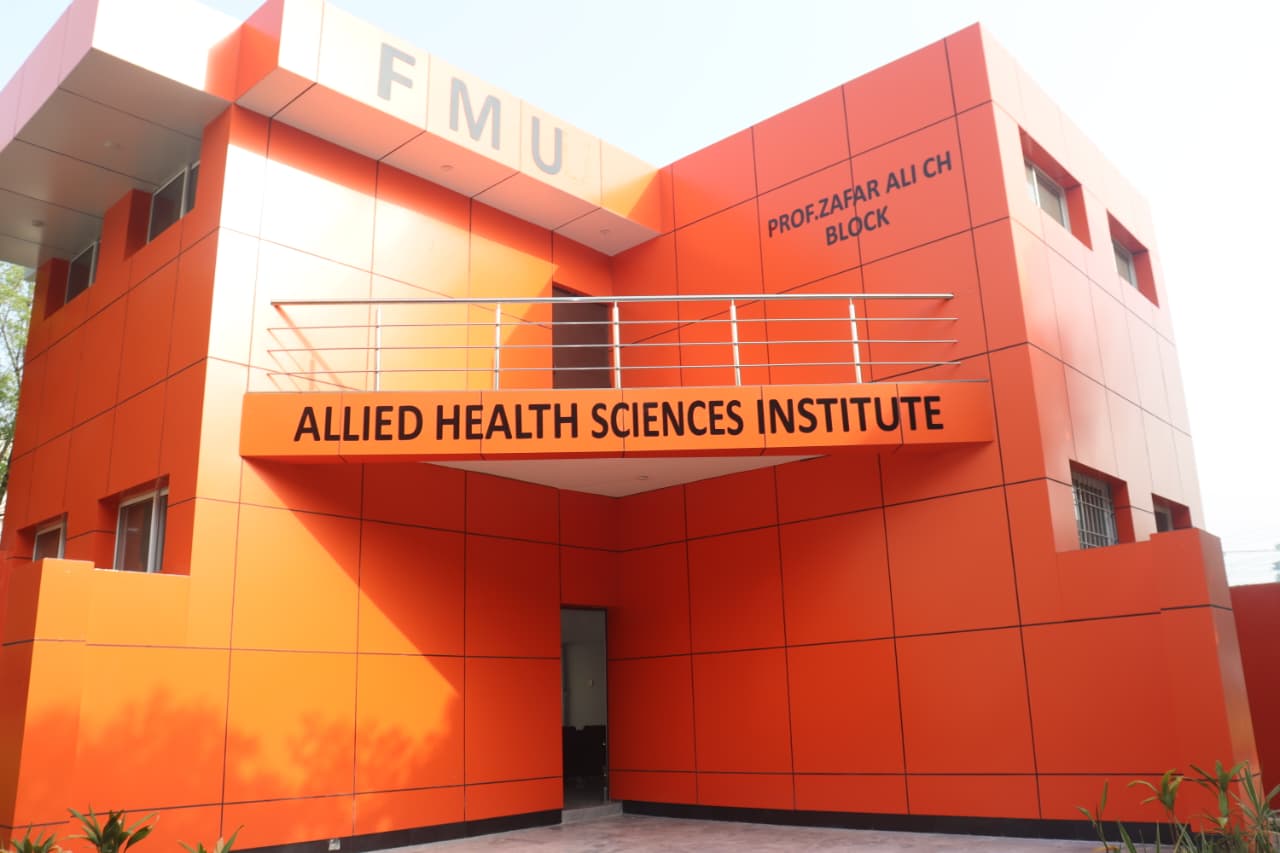 Vice Chancellor Visits Department of Allied Health Sciences